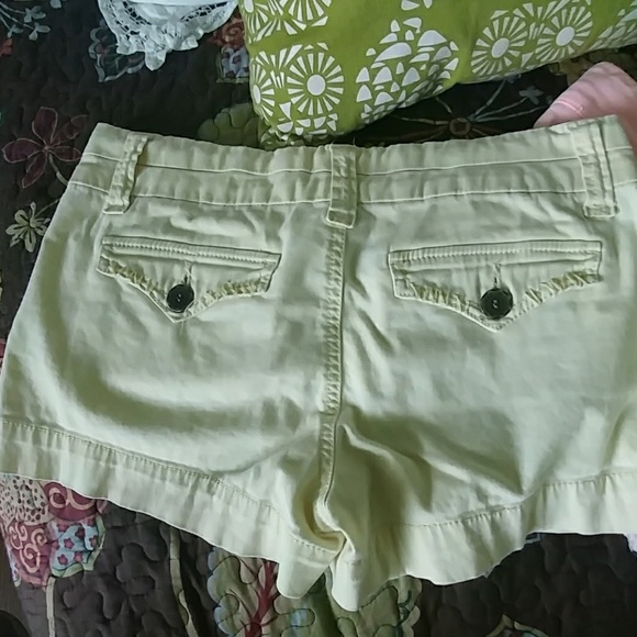 Shorts - Picture 2 of 3